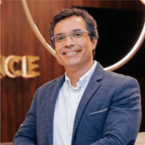 Dr. Marcelo Soares - Cirurgião Plástico em Goiânia - Quadrado
